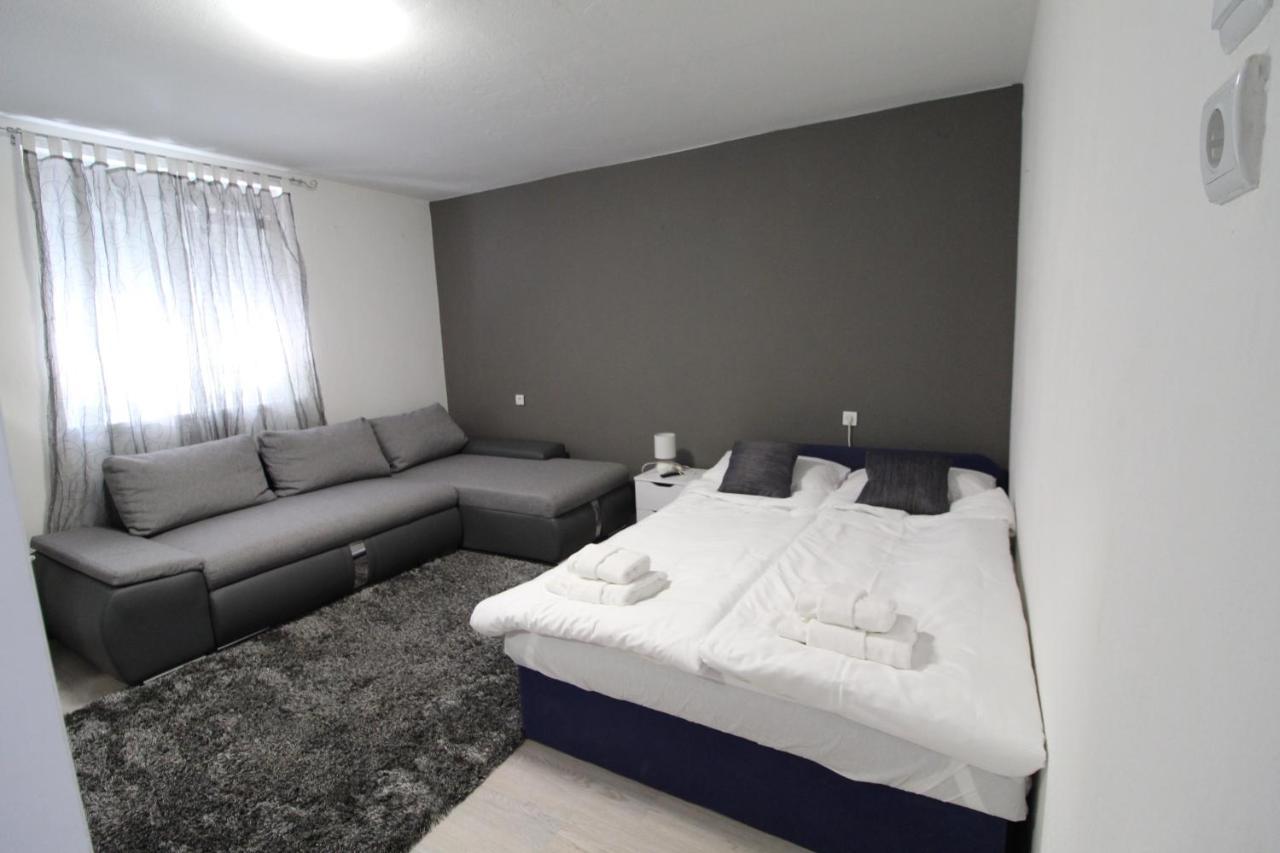 Apartment Matijas, 3 Bedroom Apt With Terrace And Parking Split Exteriér fotografie